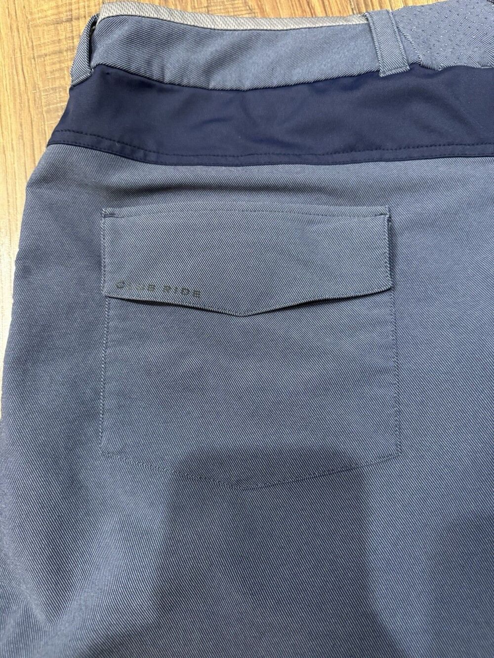 Club Ride Shorts Mens Large Blue Chino Performance Stretch Casual 9" Inseam - Picture 4 of 7